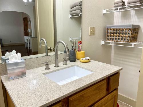 Apartamento Bright Okc Midtown Studio-coolest Neighborhood