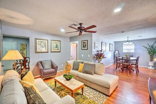 Charming Moore Retreat With Patio About 8mi To Okc