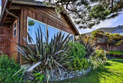 Oceanfront Escape With Pacific Views Surf And Explore