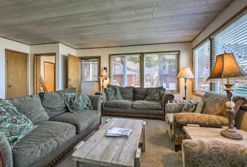 Oceanfront Escape With Pacific Views Surf And Explore