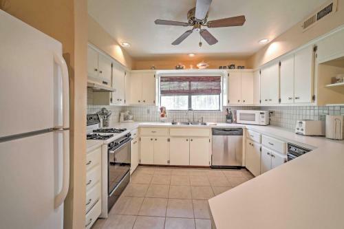 Tahlequah Duplex With Screened-in Porch And Fire Pit!