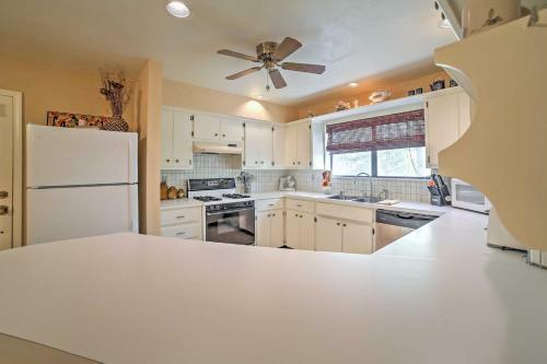Tahlequah Duplex With Screened-in Porch And Fire Pit!