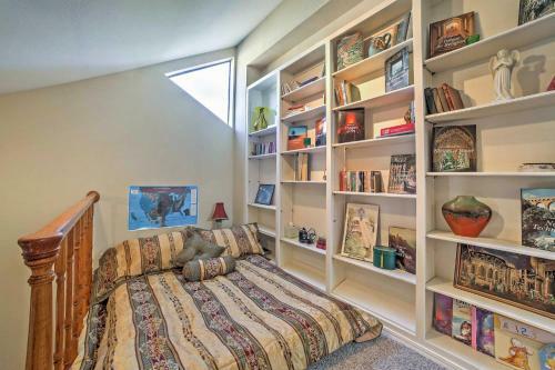 Tahlequah Duplex With Screened-in Porch And Fire Pit!