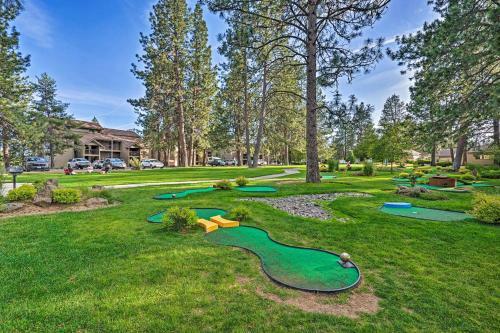 Apartamento Bend Condo With Deck, Resort-style Amenities And Views!