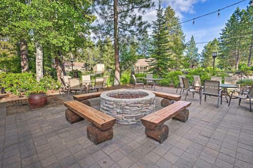 Apartamento Bend Condo With Deck, Resort-style Amenities And Views!
