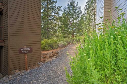 Apartamento Bend Condo With Deck, Resort-style Amenities And Views!