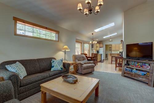 Huckleberry Cottage