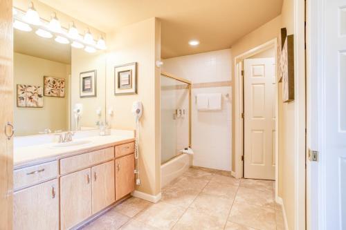 River Ridge One-bedroom Condos