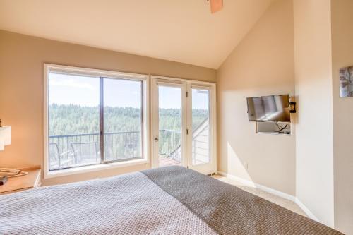River Ridge Three-bedroom Condos