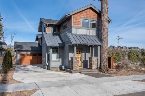 Bend Mountain Modern
