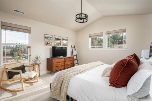 Bend Mountain Modern