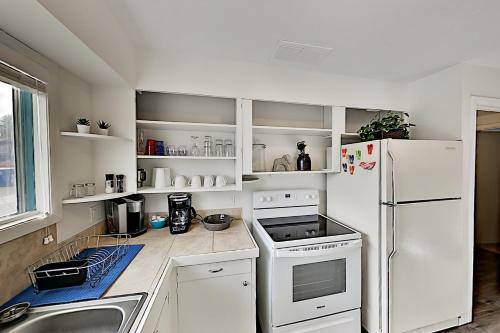 Apartamento Remodeled Retreat - Firepit - Near Dining & Shops Duplex