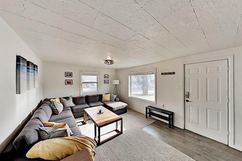 Apartamento Remodeled Retreat - Firepit - Near Dining & Shops Duplex