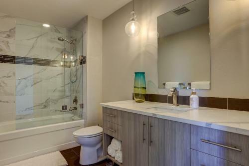 Ruby Peak Spacious & Comfortable Home - 30 Day Minimum Home