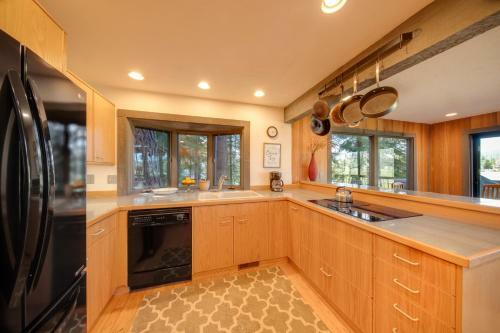 Spring Home 33