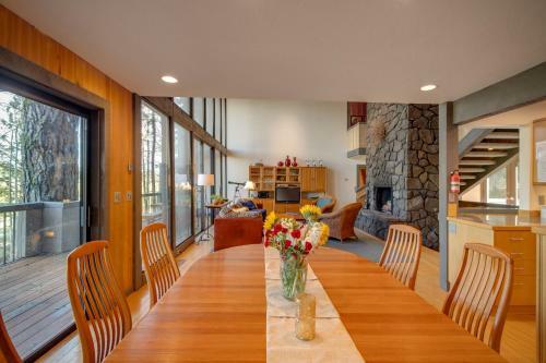 Spring Home 33