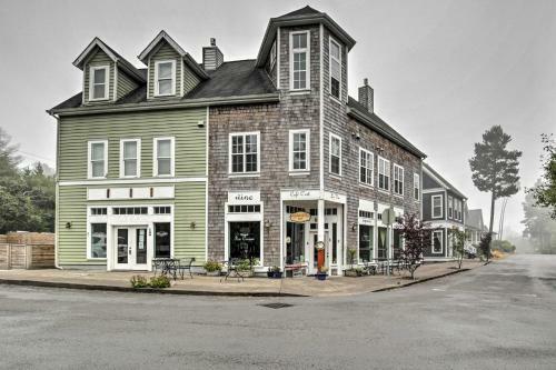 Dog-friendly Home With Hot Tub And Deck Walk To Beach