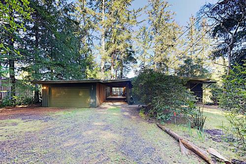 New Listing! Marty?s Lakehouse W/ Boat Dock Home