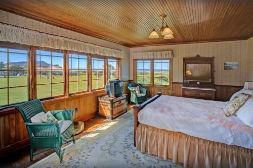Extraordinary Ocean View On The Park Beach House Property