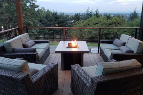 Dundee Hills Villa