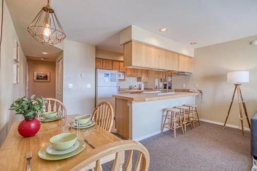 Bird's Nest Suite