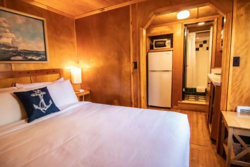 Hotel Anchor Inn Resort