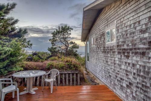 Cliff View Cabin (mca 420)