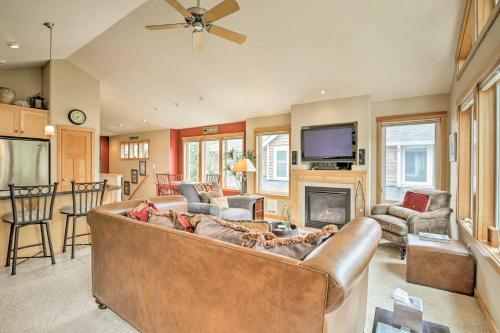 Spacious Family Townhome, Walk To Beach And Downtown