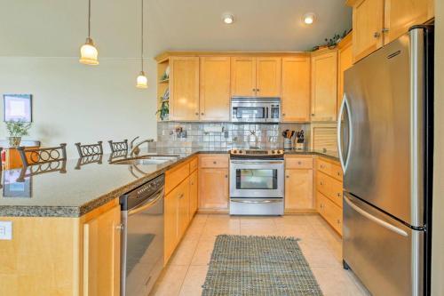 Spacious Family Townhome, Walk To Beach And Downtown