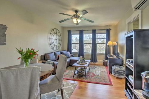 Vintage Apartment With Covered Porch - Walk Downtown!