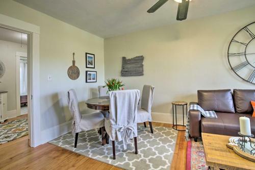 Vintage Apartment With Covered Porch - Walk Downtown!