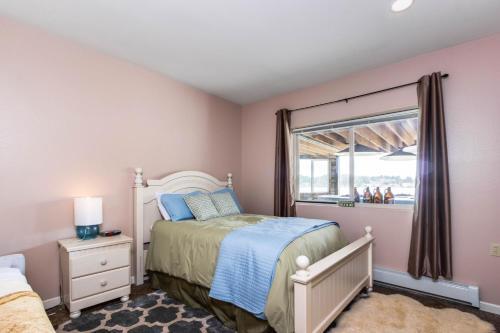 Lake View Escape