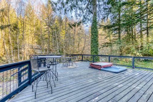 Hygge Cabin On The River