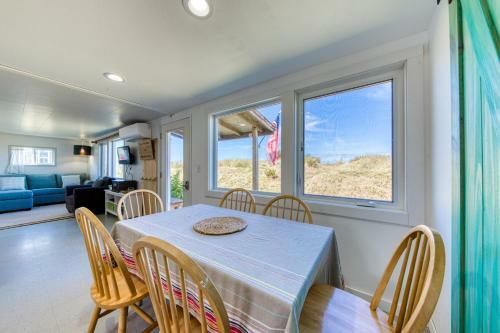 Rockaway Beachside Bungalow