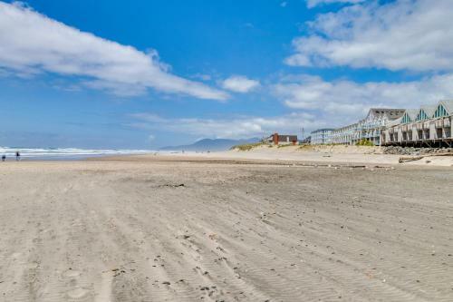 Rockaway Beachside Bungalow