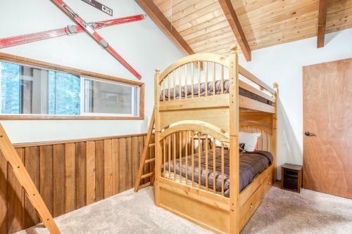 Zigzag Lodge