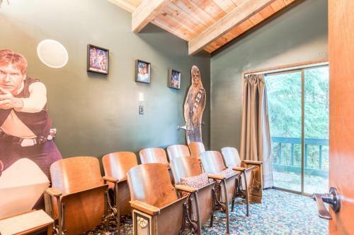 Zigzag Lodge
