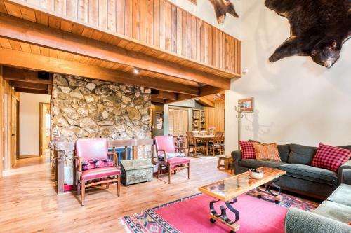 Zigzag Lodge