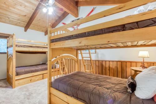 Zigzag Lodge