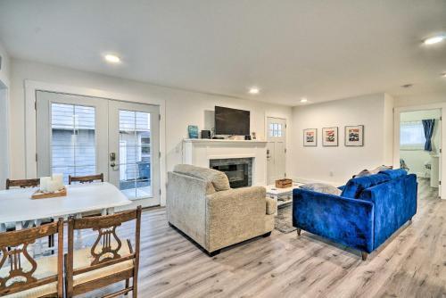 Modern Retreat Less Than � Mi From Rockaway Beach!