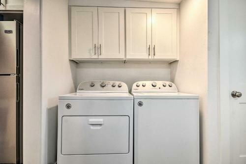 Modern Retreat Less Than � Mi From Rockaway Beach!