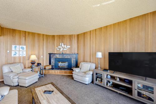 2 Bed 2 Bath Apartment In Sand And Sea Condos