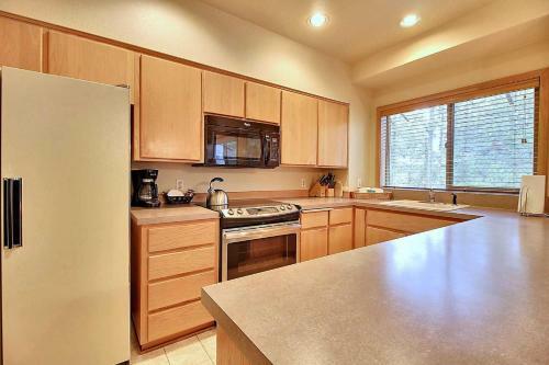 Zridge Condo 26