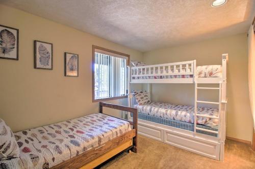 Pet-friendly Sunriver Home Hot Tub And 8 Sharc Passes