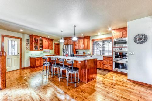 3 Hummingbird Lane