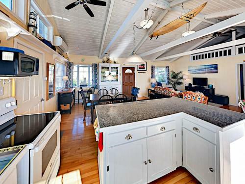 The Surf Cottage Home