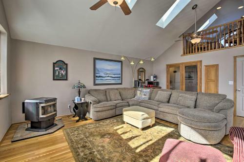 Waldport Beach House With Loft And Ocean Views!