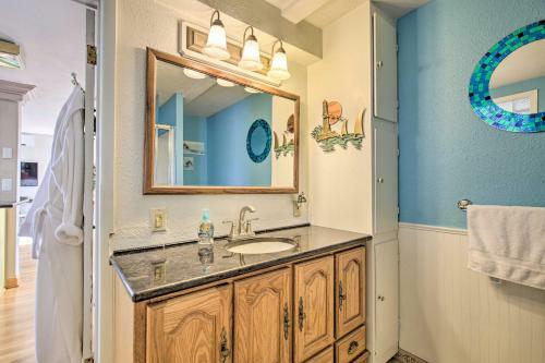 Waldport Beach House With Loft And Ocean Views!