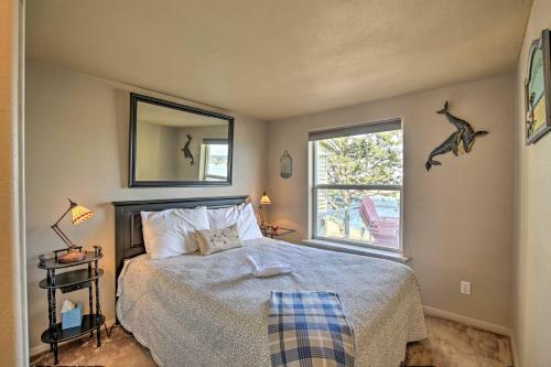Waldport Beach House With Loft And Ocean Views!