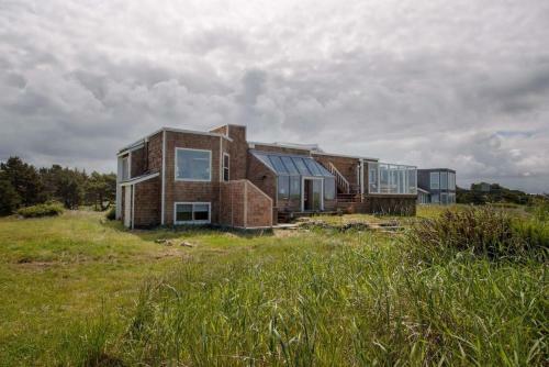 Ocean Front Home With Hot Tub, Ping Pong, Foosball